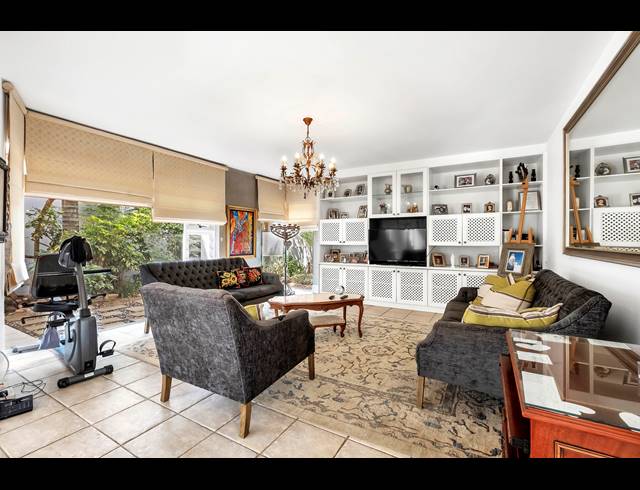 4 BEDROOM HOUSE FOR SALE IN HYDE PARK
